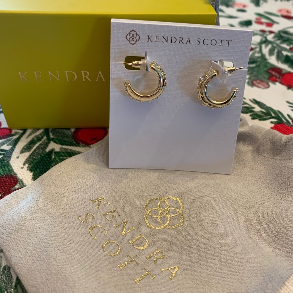 Kendra Scott✨ Livy Huggie earrings